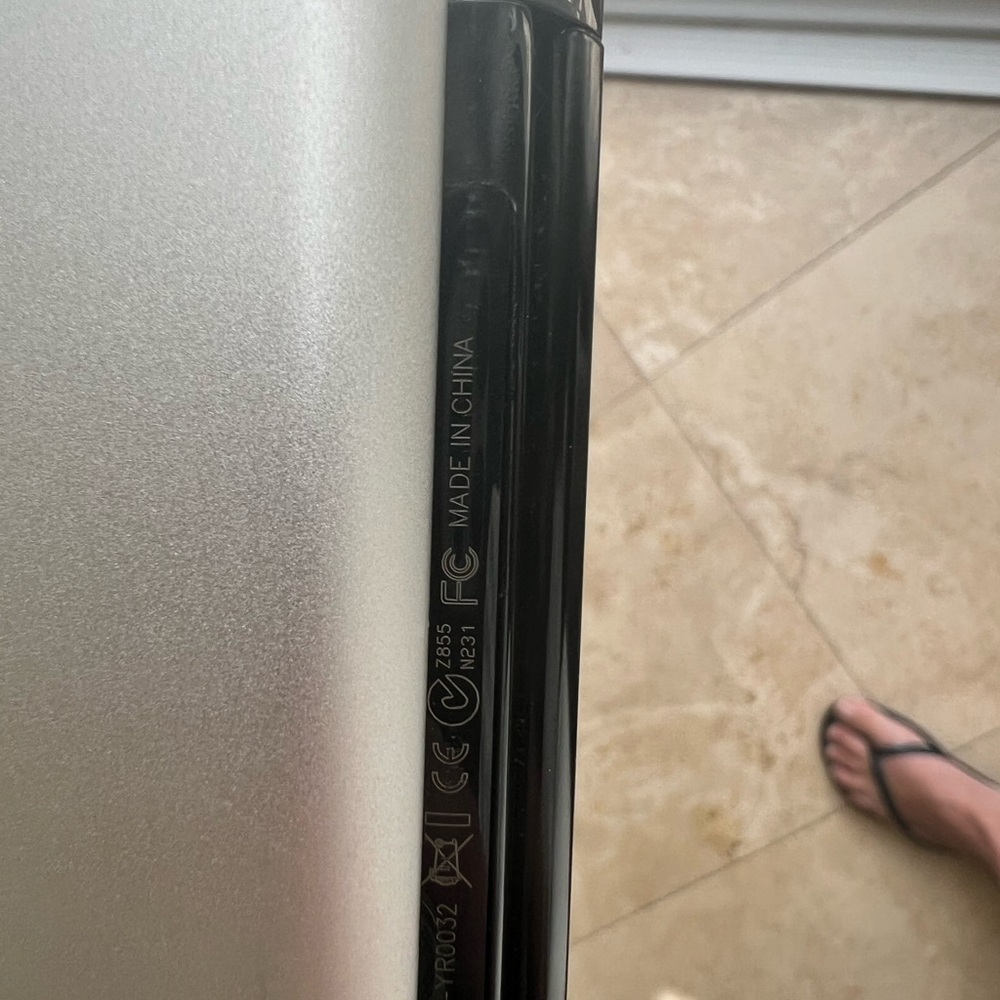Logitech Ultrathin Keyboard Cover - Picture 10 of 10